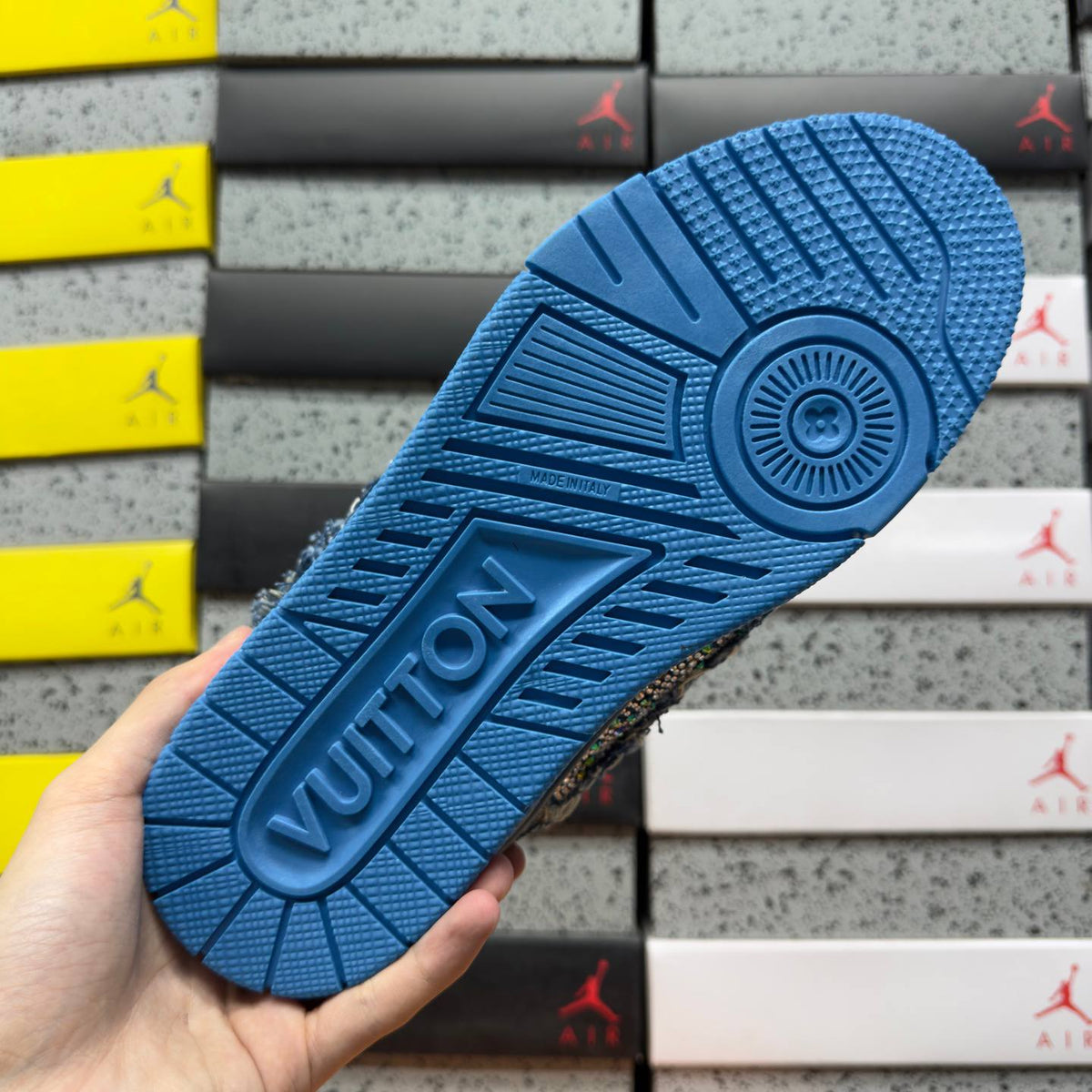LOUIS VUITTON SKATE BLUE SNEAKERS