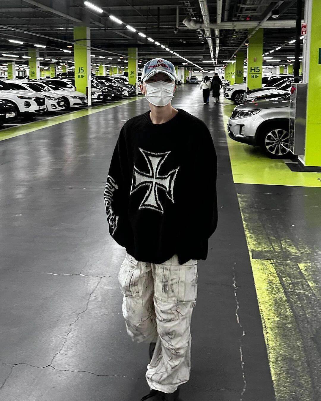 GRAILZ PROJECT SWEATER