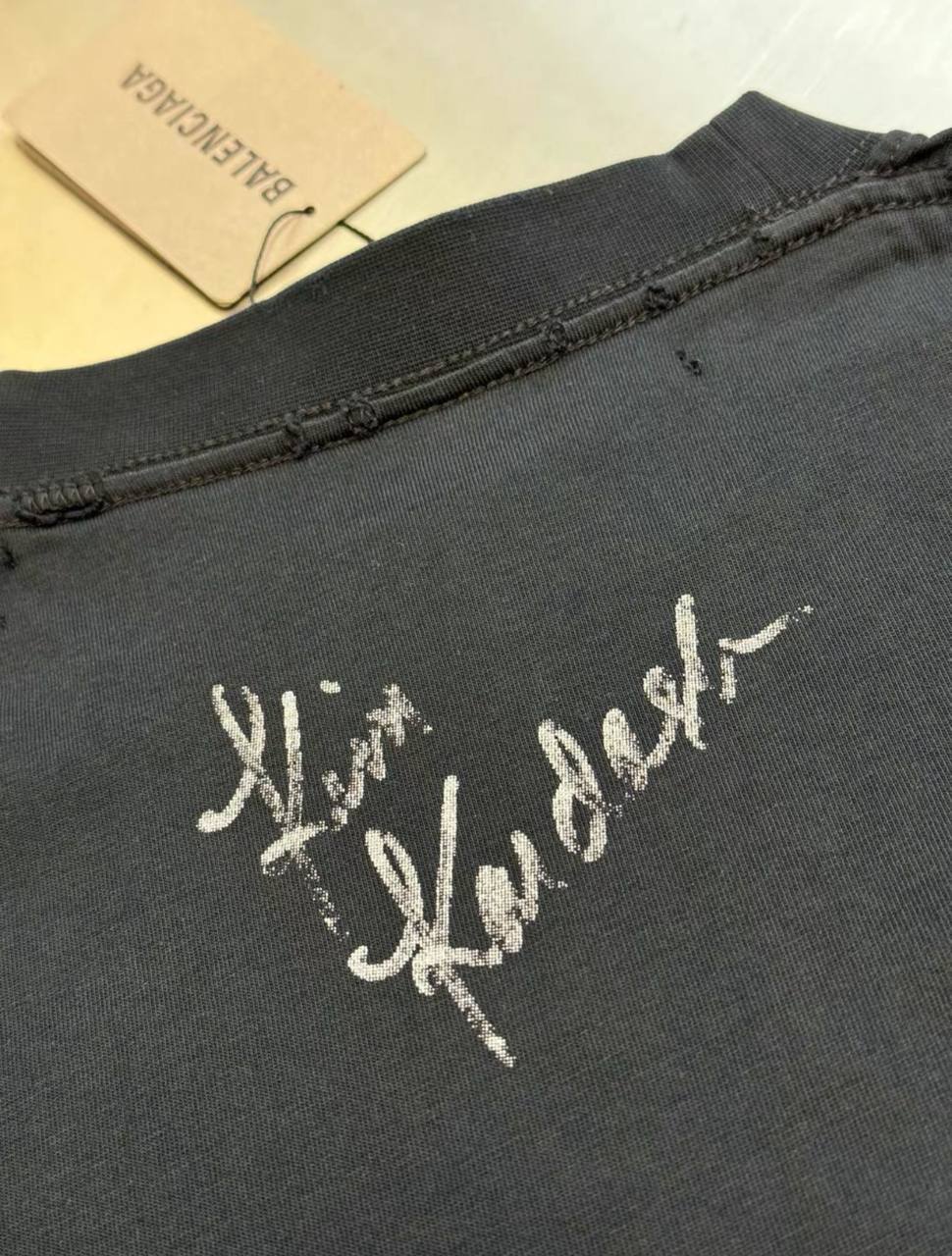 BALENCIAGA KIM KARDASHIAN T-SHIRT