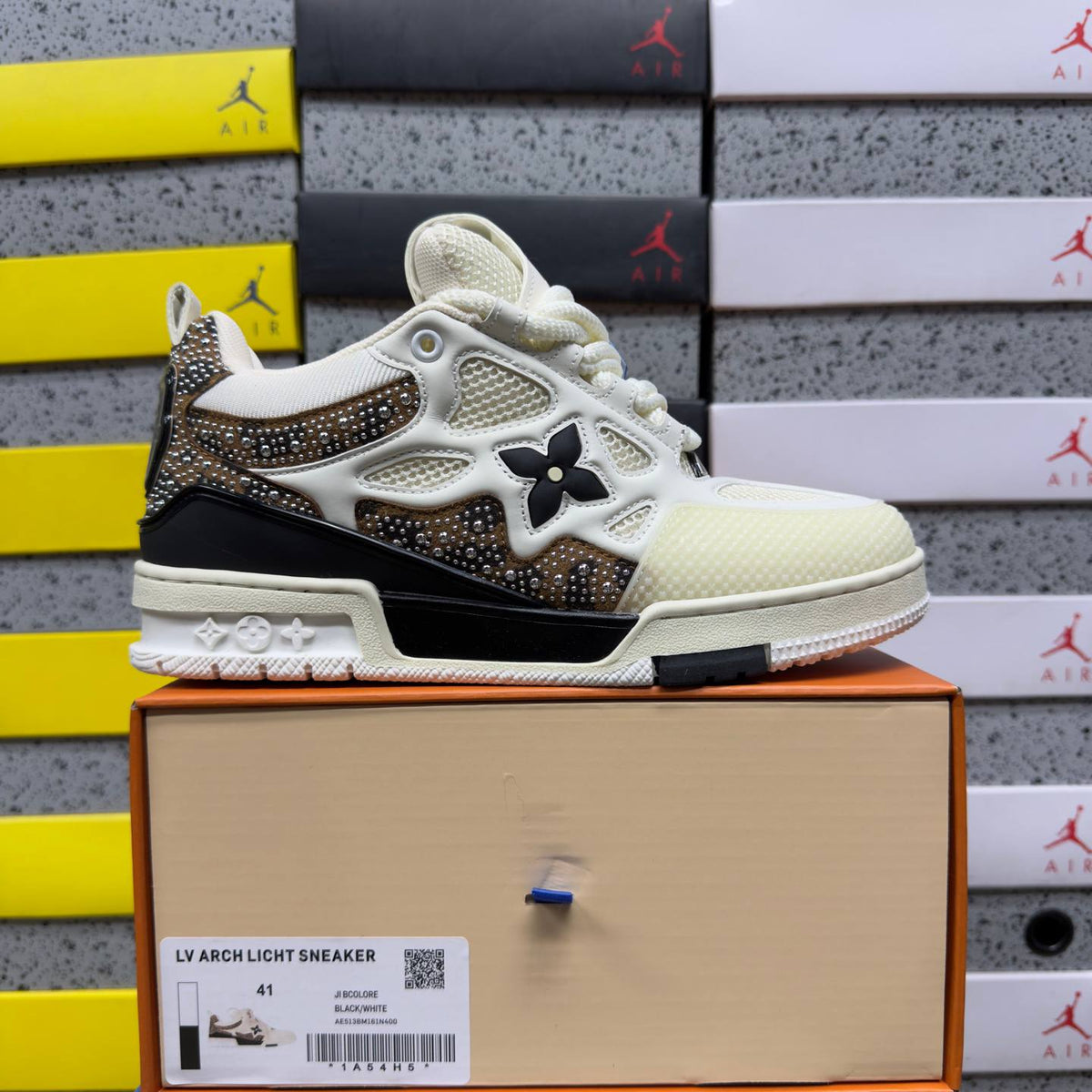 LOUIS VUITTON SKATE WHITE SNEAKERS