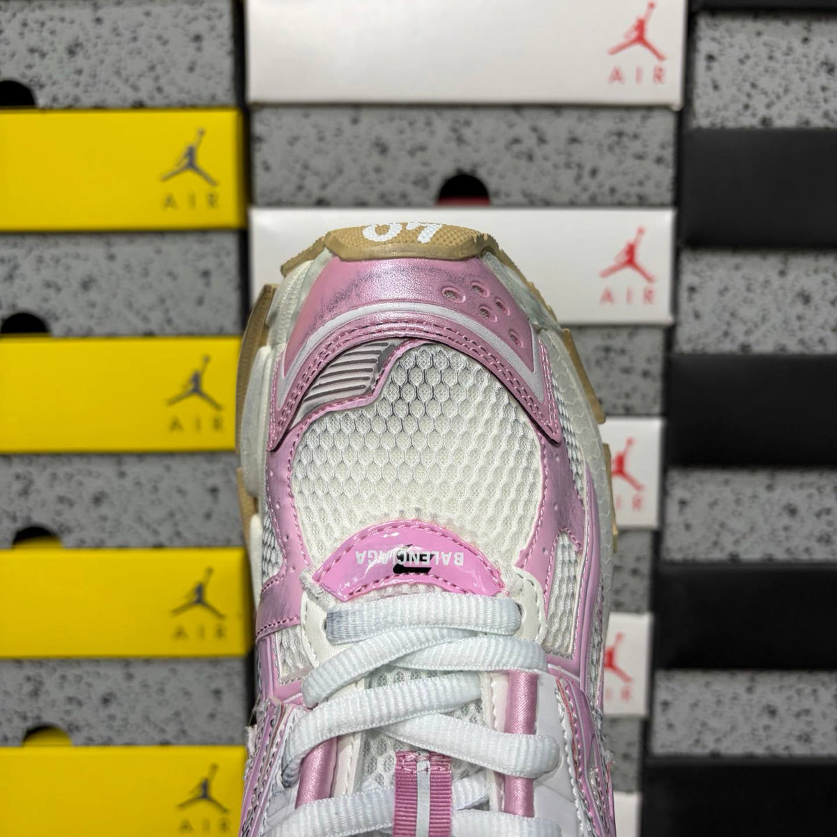 BALENCIGA RUNNER PINK SNEAKERS