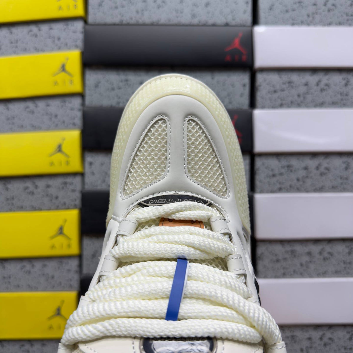 LOUIS VUITTON SKATE WHITE SNEAKERS