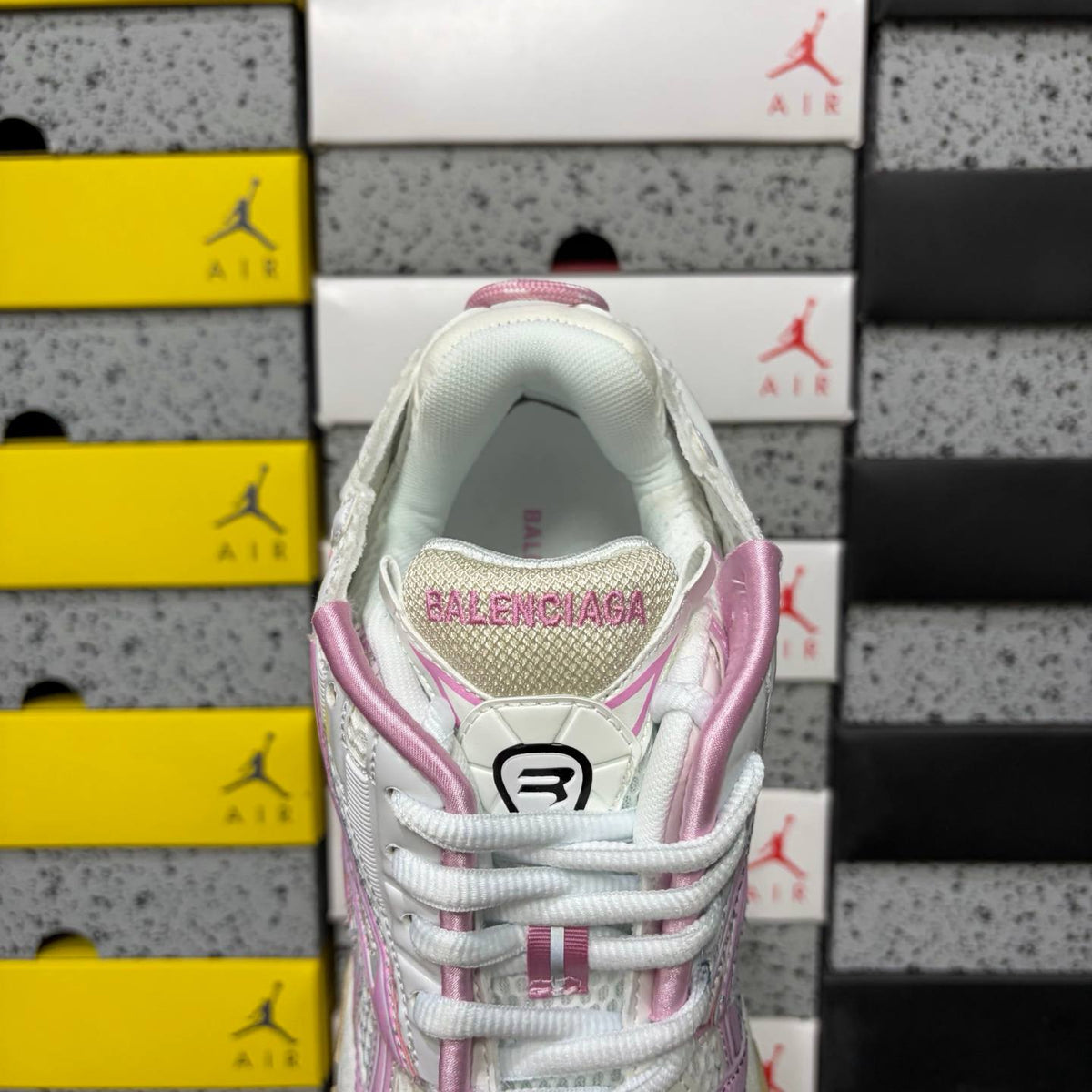BALENCIGA RUNNER PINK SNEAKERS