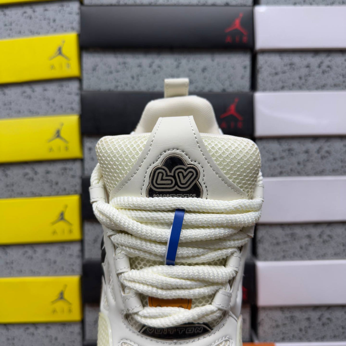 LOUIS VUITTON SKATE WHITE SNEAKERS