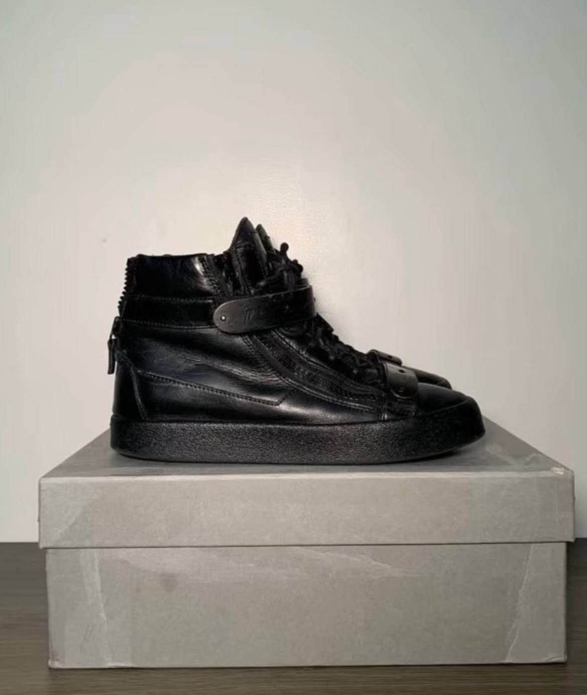 GIUSEPPE ZANOTTI SNEAKERS