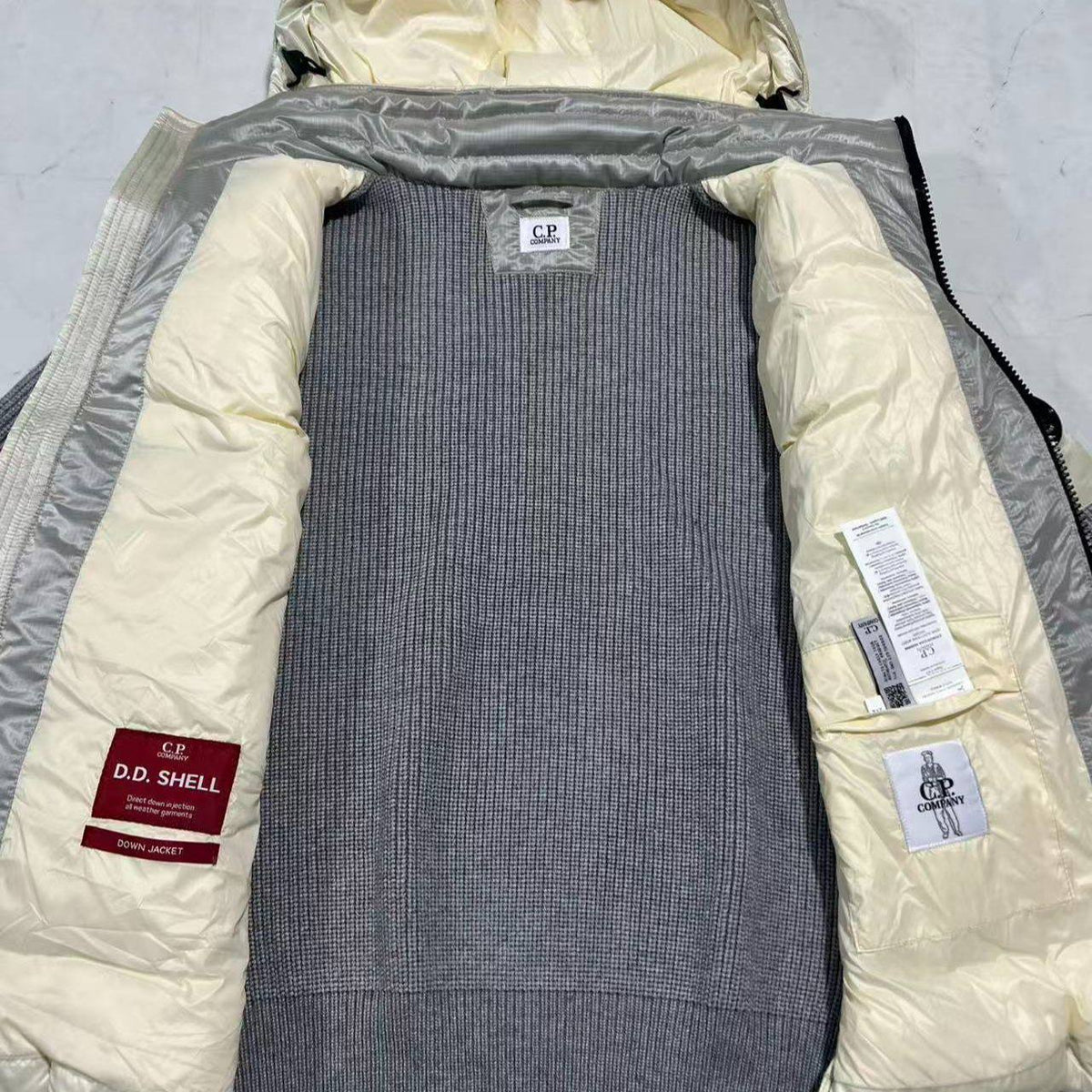 C. P COMPANY D.D SHELL DOWN WHITE JACKET