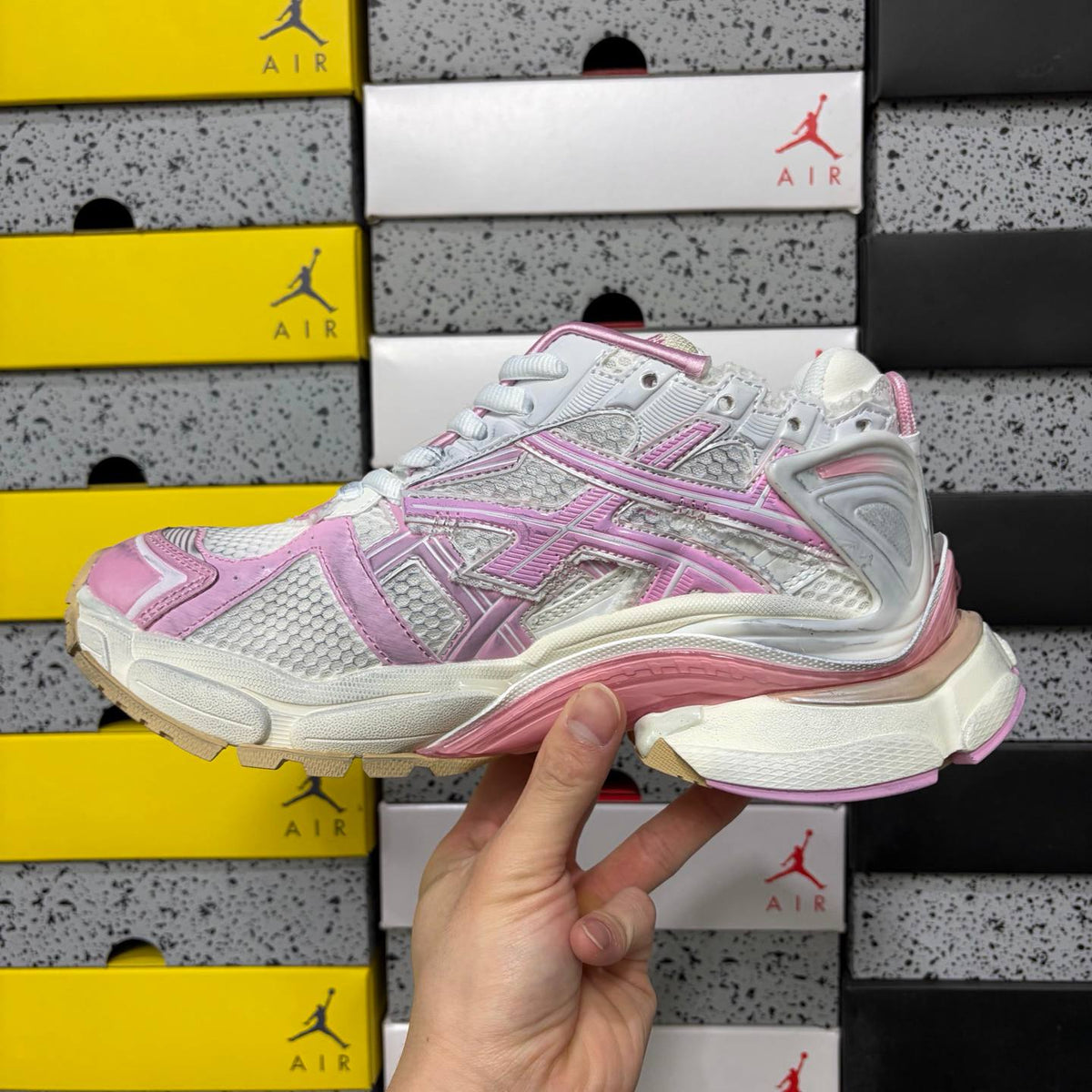 BALENCIGA RUNNER PINK SNEAKERS