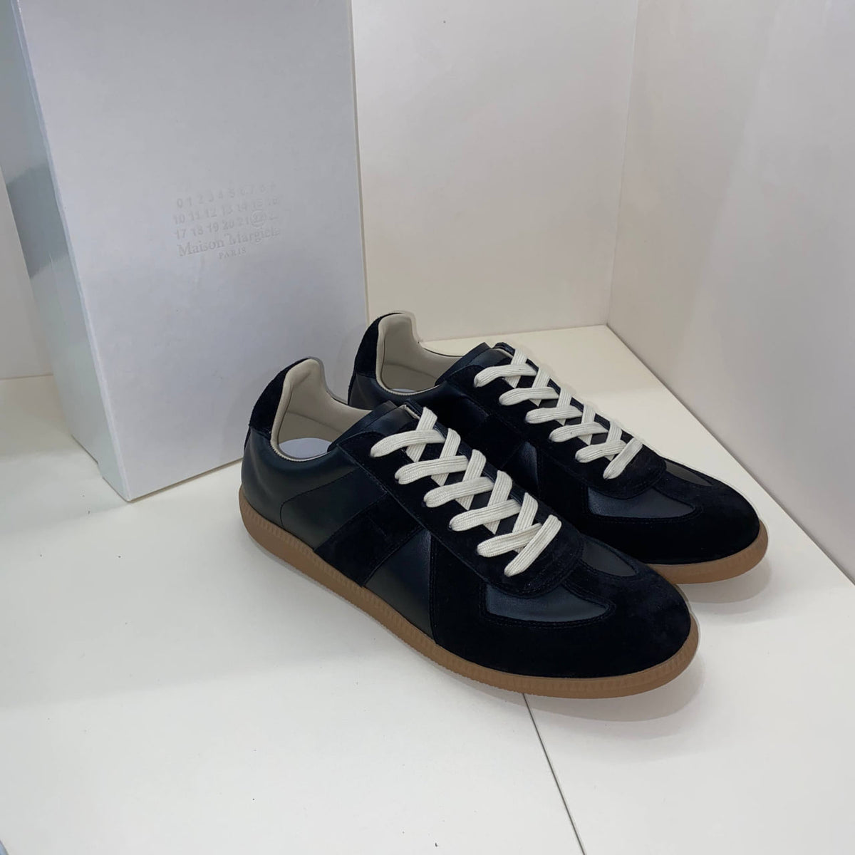 MAISON MARGIELA REPLICA BLACK SNEAKERS