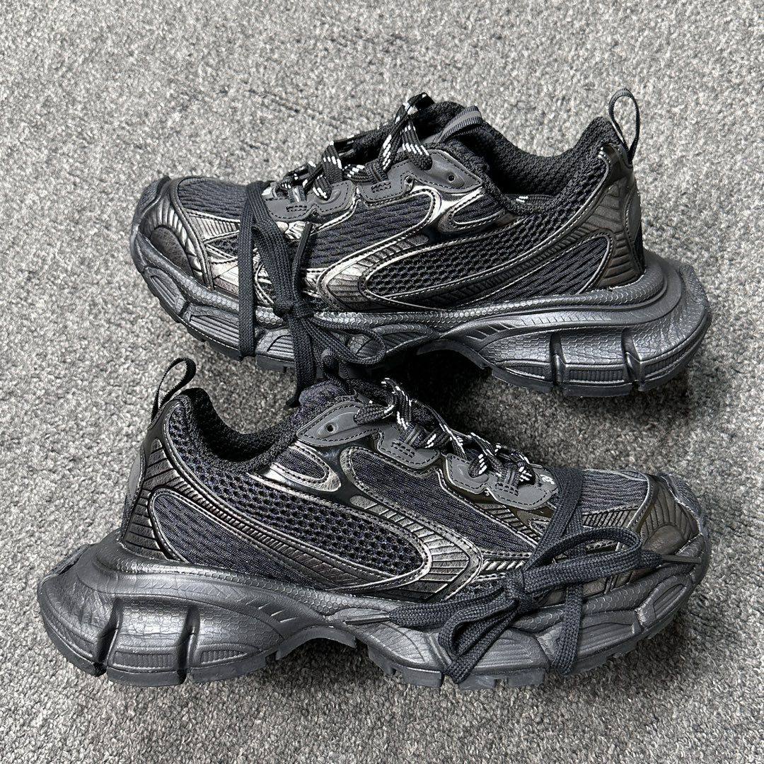 BALENCIAGA 3XL BLACK SNEAKERS