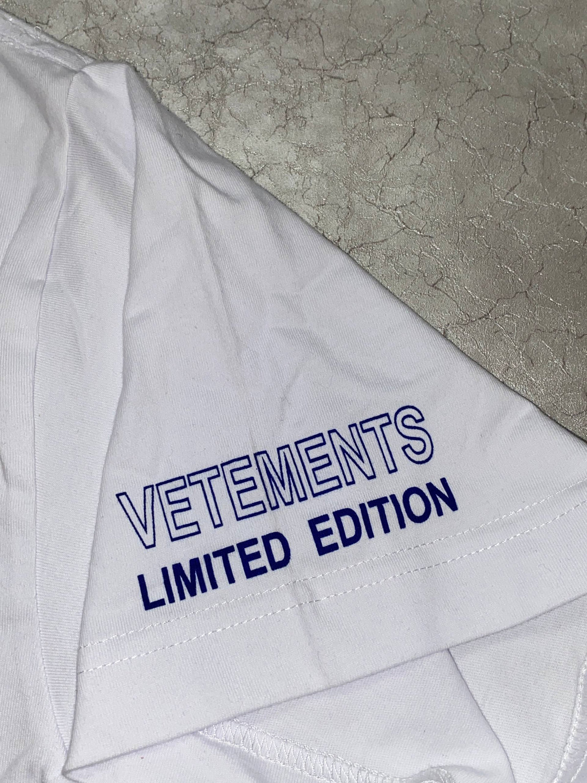 VETEMENTS KILLUA T-SHIRT