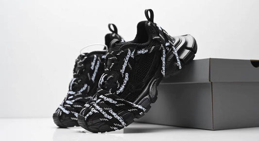 BALENCIAGA 3XL BLACK SNEAKERS