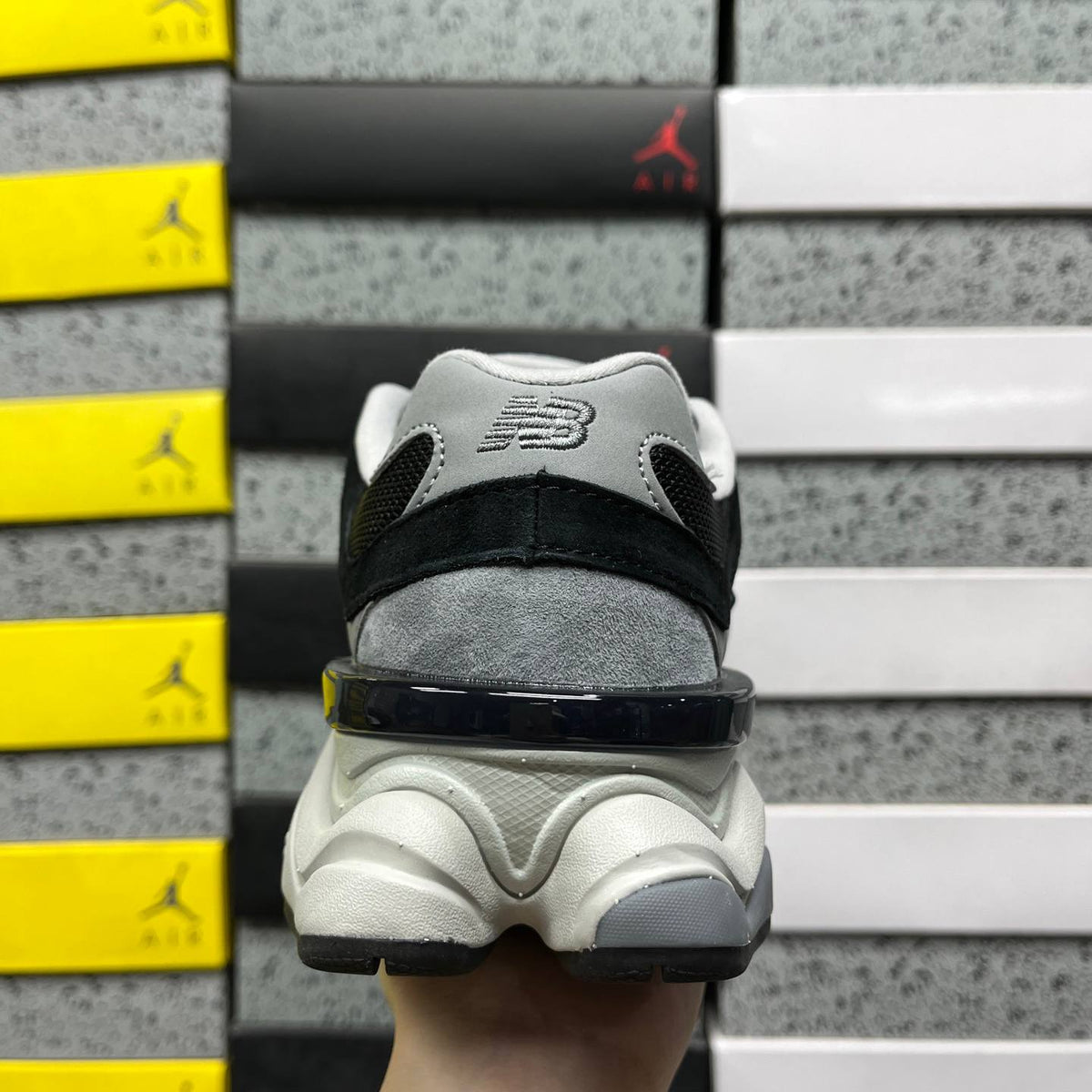 NEW BALANCE 9060 BLACK GREY SNEAKERS