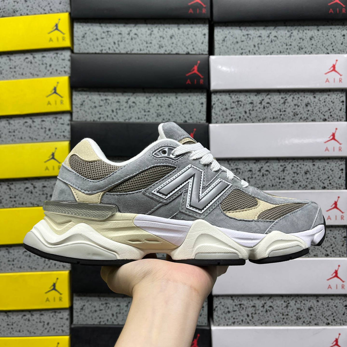 NEW BALANCE 9060 GREY BEIGE SNEAKERS