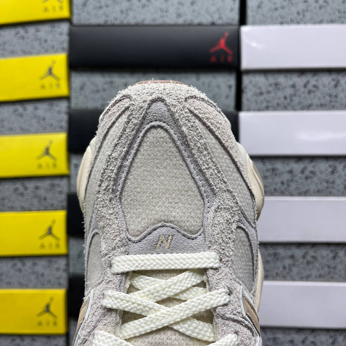 NEW BALANCE 9060 BEIGE SNEAKERS