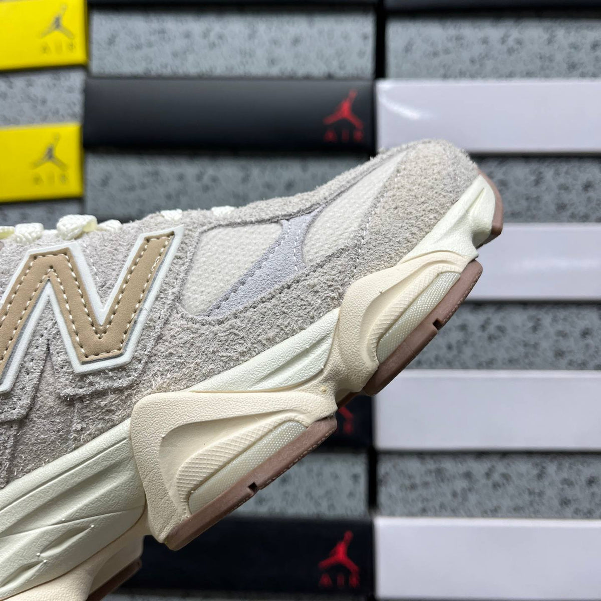 NEW BALANCE 9060 BEIGE SNEAKERS