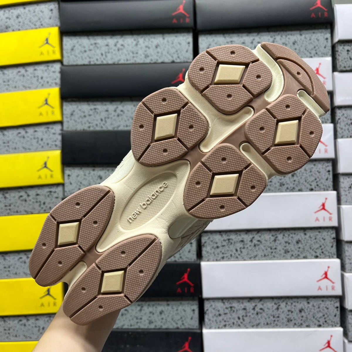 NEW BALANCE 9060 BEIGE SNEAKERS