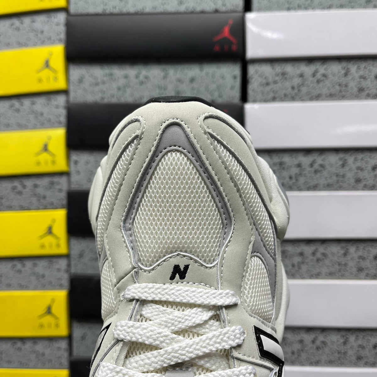 NEW BALANCE 9060 BEIGE SNEAKERS