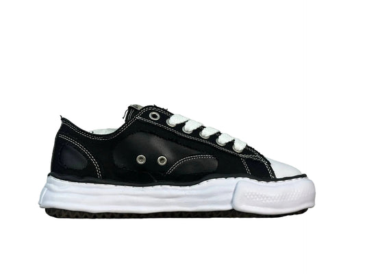 MAISON MIHARA YASUHIRO MMY PETERSON LOW DISTRESSED SNEAKERS