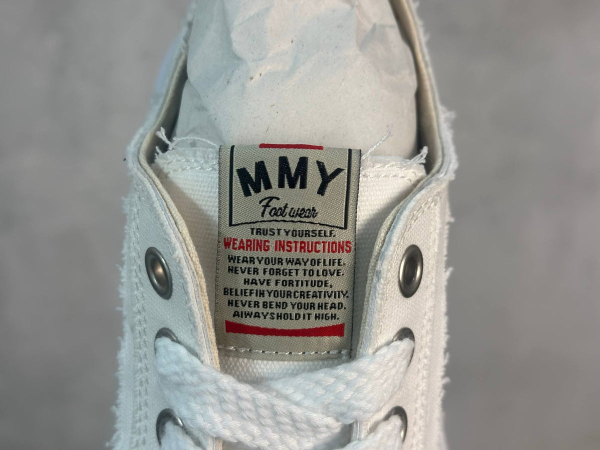 MAISON MIHARA YASUHIRO MMY PETERSON LOW DISTRESSED SNEAKERS