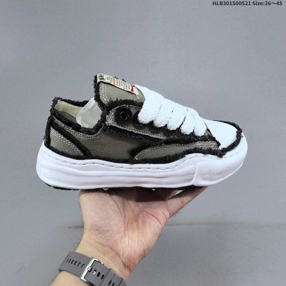 MAISON MIHARA YASUHIRO MMY PETERSON LOW CANVAS SNEAKERS