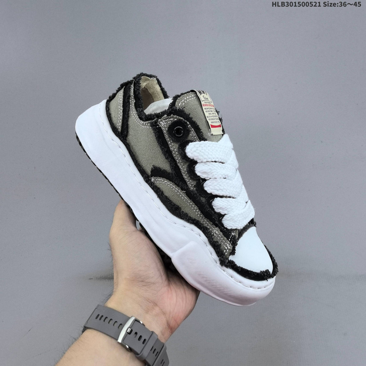 MAISON MIHARA YASUHIRO MMY PETERSON LOW CANVAS SNEAKERS