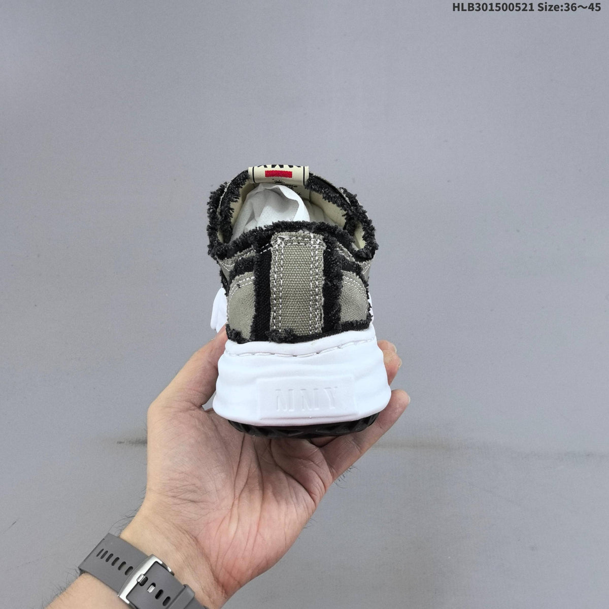 MAISON MIHARA YASUHIRO MMY PETERSON LOW CANVAS SNEAKERS