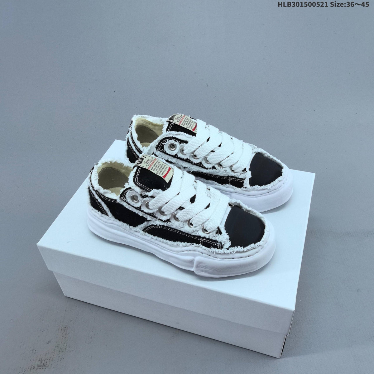 MAISON MIHARA YASUHIRO MMY PETERSON LOW DISTRESSED SNEAKERS