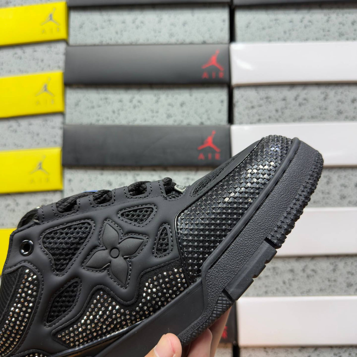 LOUIS VUITTON SKATE BLACK SNEAKERS