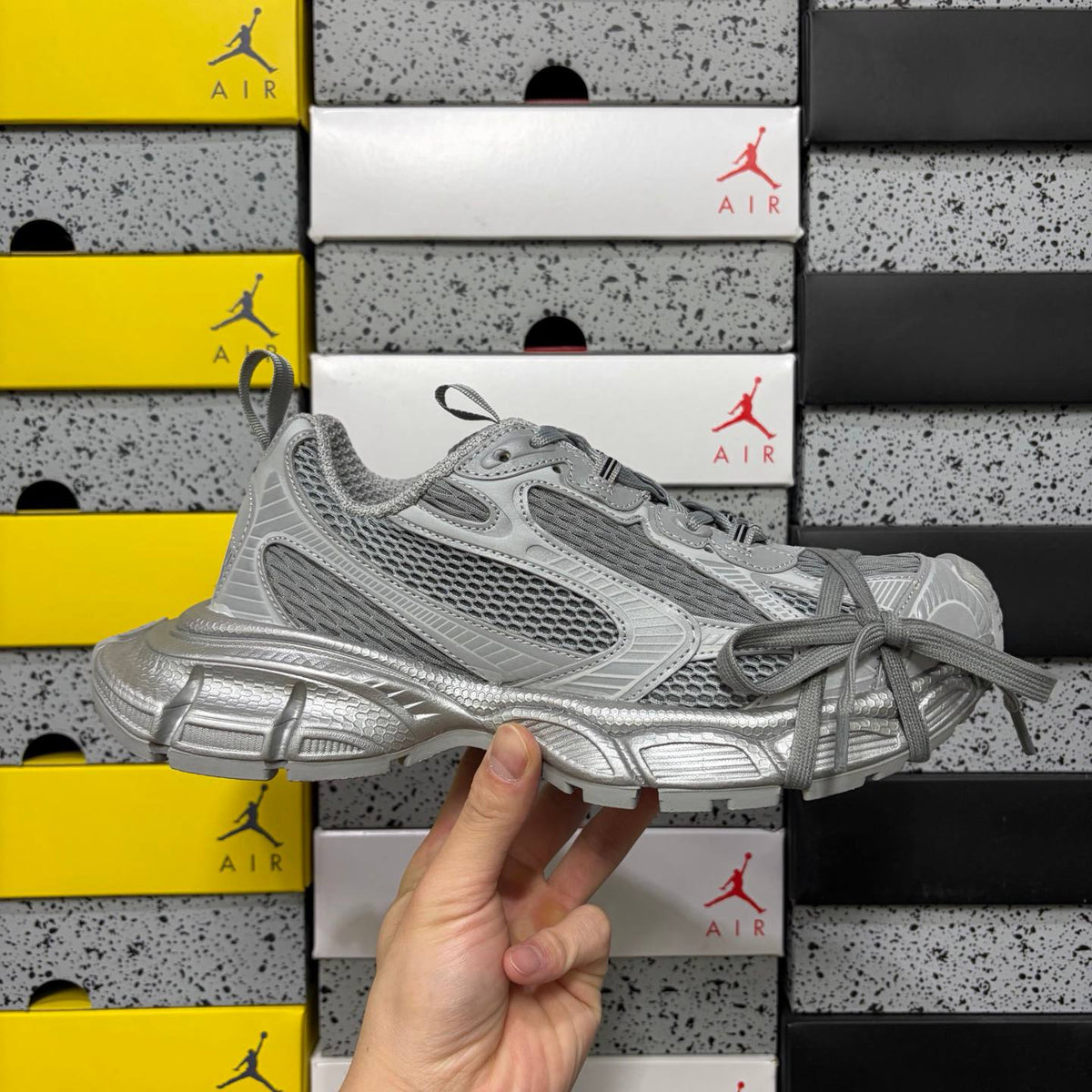 BALENCIAGA 3XL GREY SNEAKERS