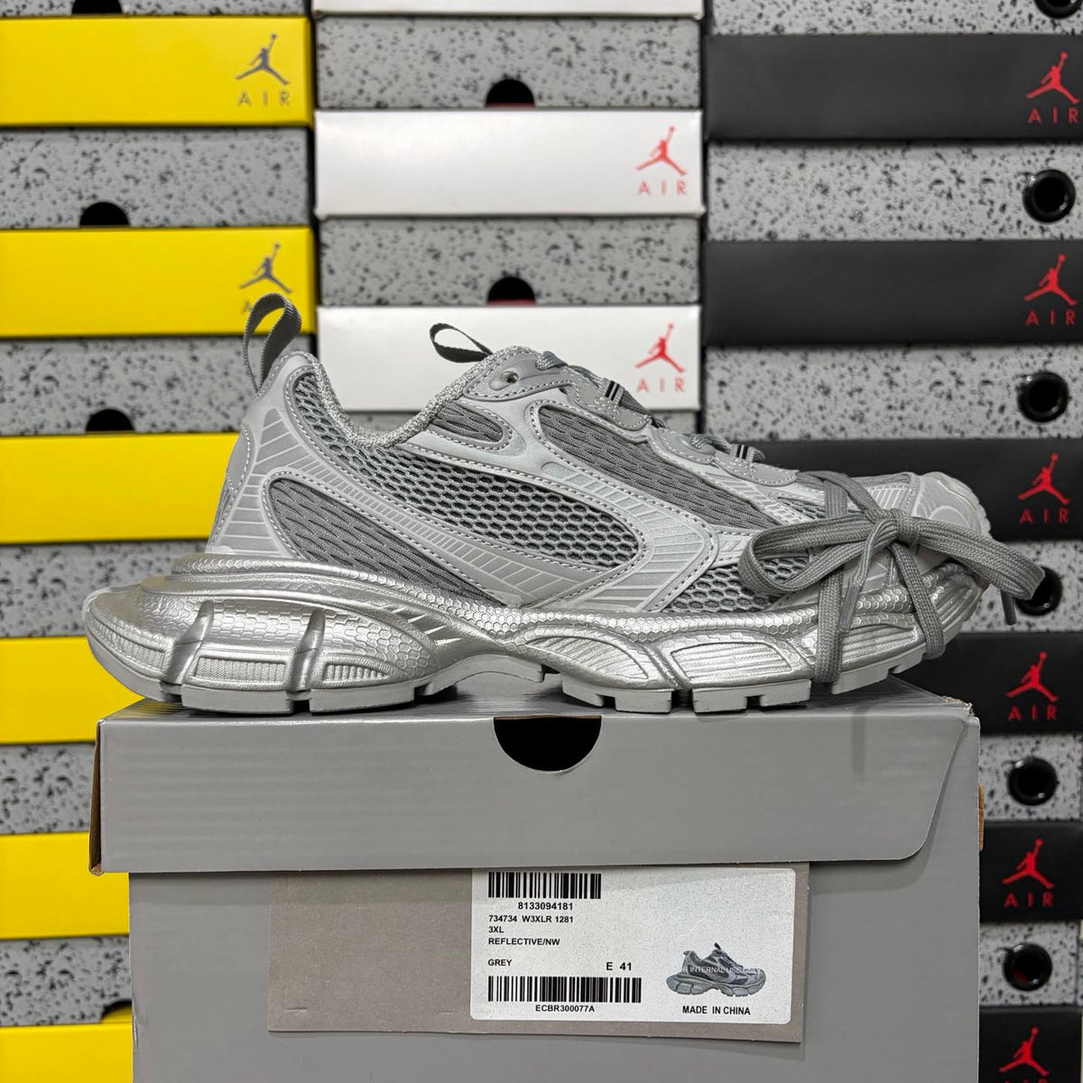 BALENCIAGA 3XL GREY SNEAKERS