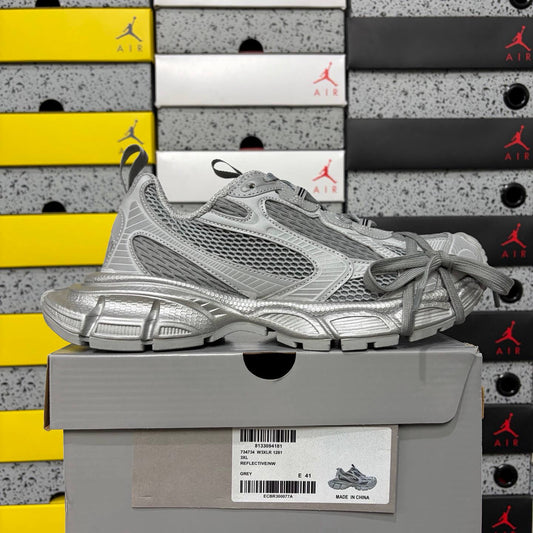 BALENCIAGA 3XL GREY SNEAKERS
