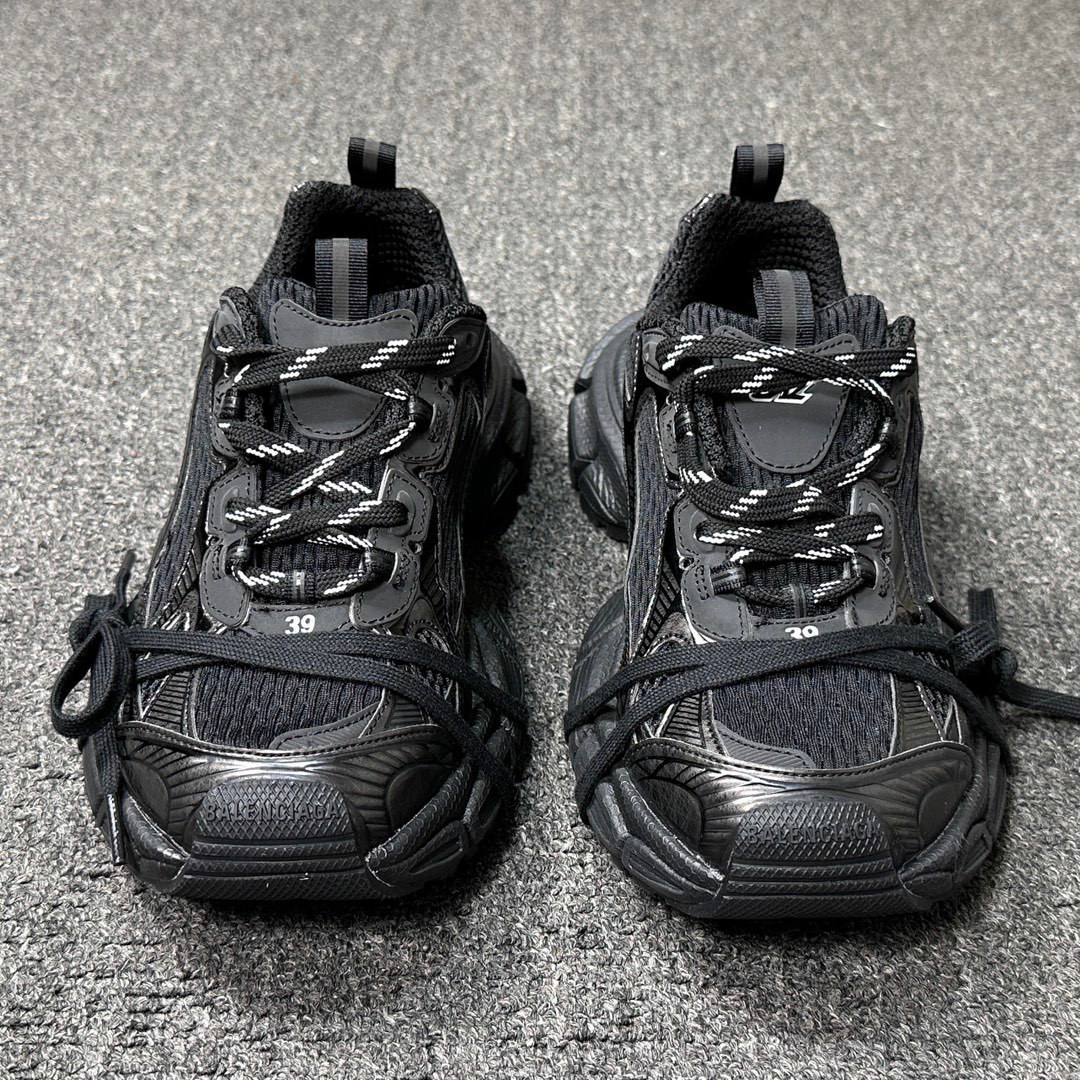 BALENCIAGA 3XL BLACK SNEAKERS