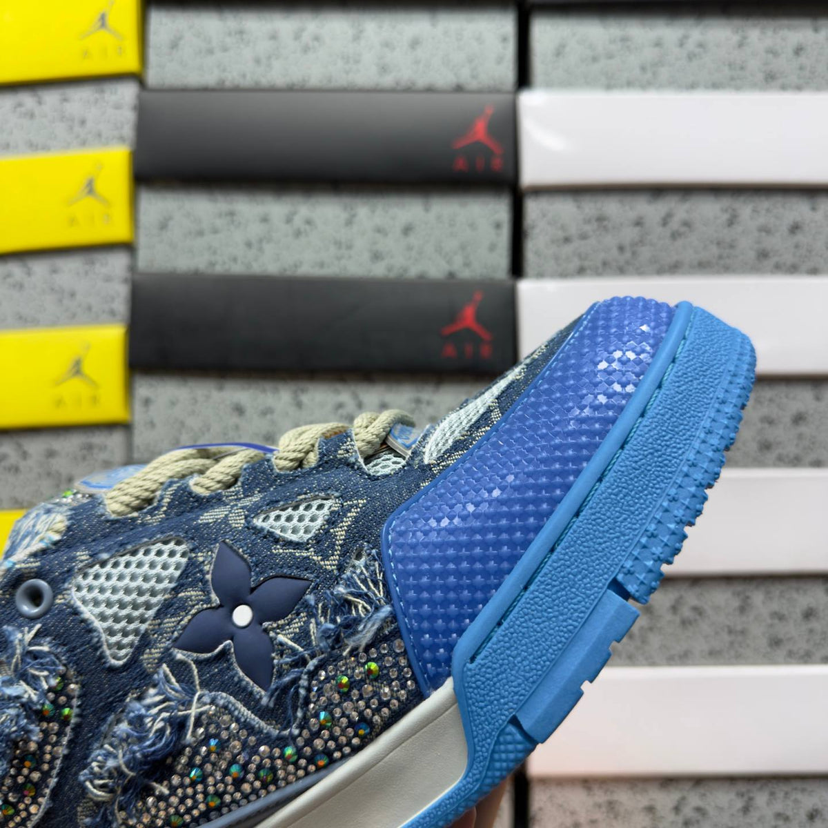 LOUIS VUITTON SKATE BLUE SNEAKERS