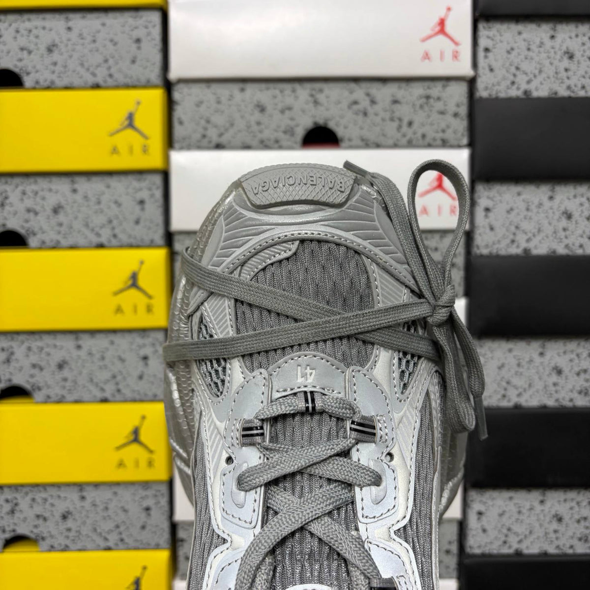 BALENCIAGA 3XL GREY SNEAKERS