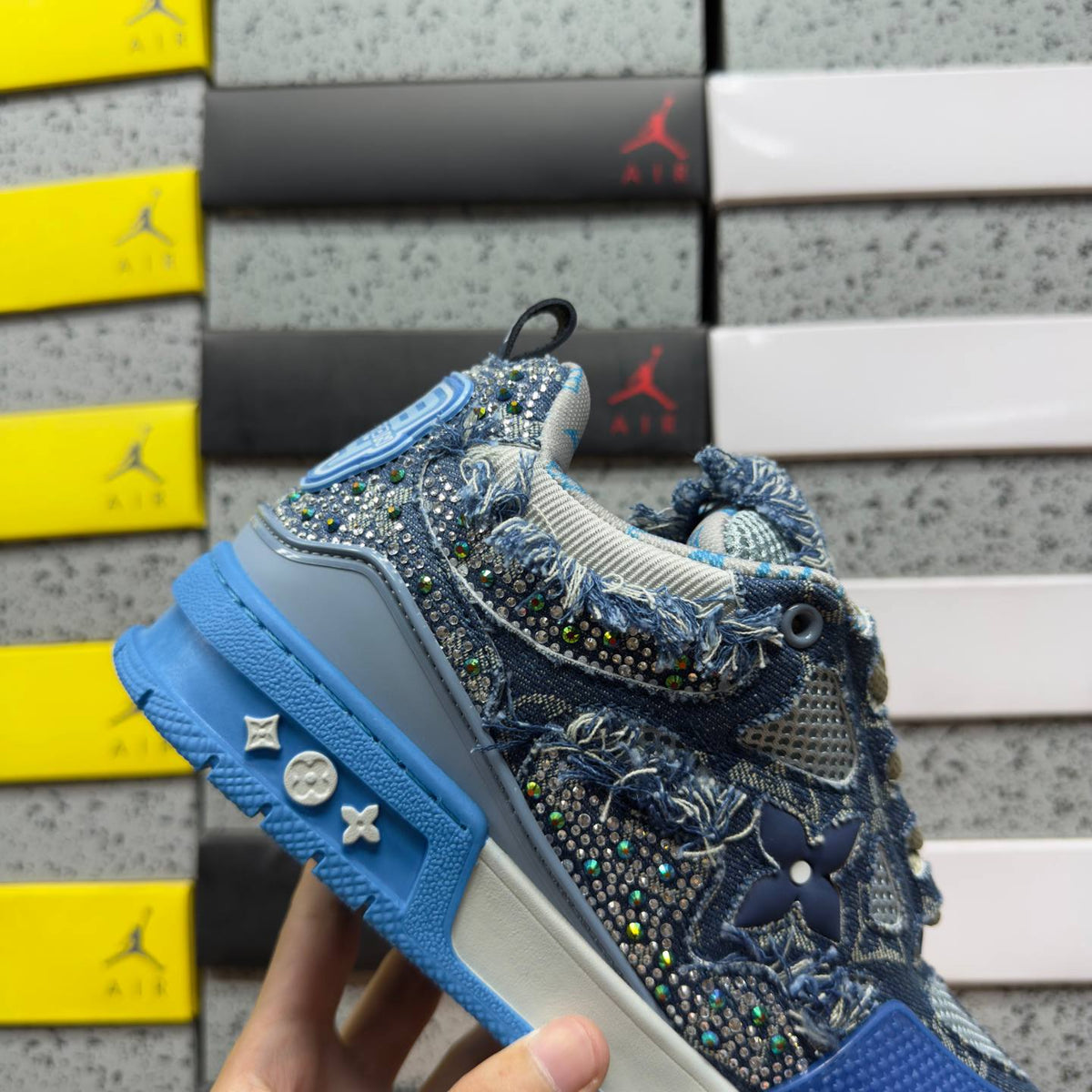 LOUIS VUITTON SKATE BLUE SNEAKERS