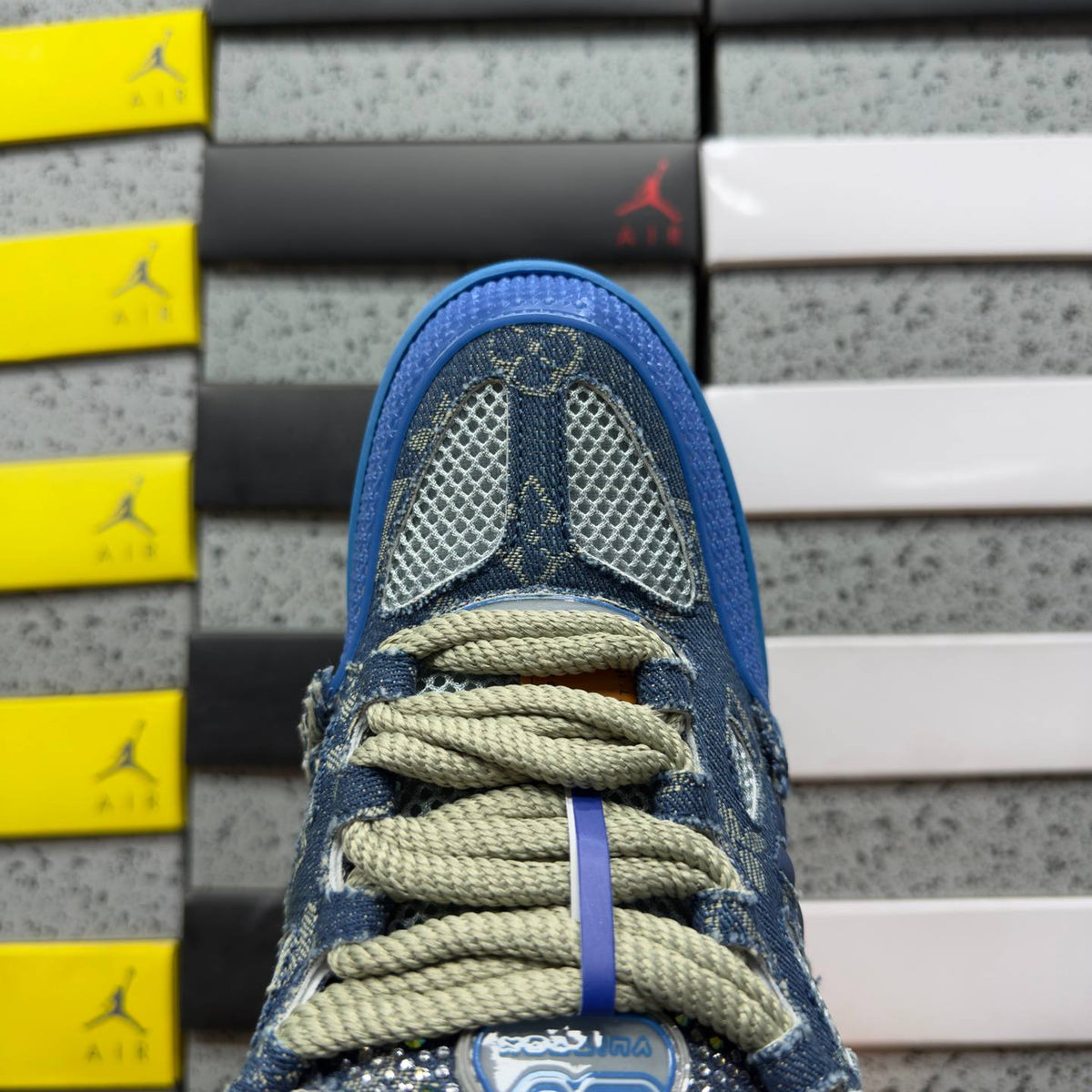 LOUIS VUITTON SKATE BLUE SNEAKERS