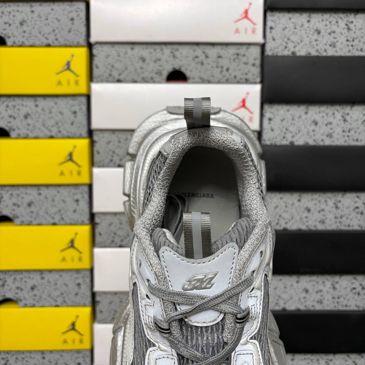BALENCIAGA 3XL GREY SNEAKERS