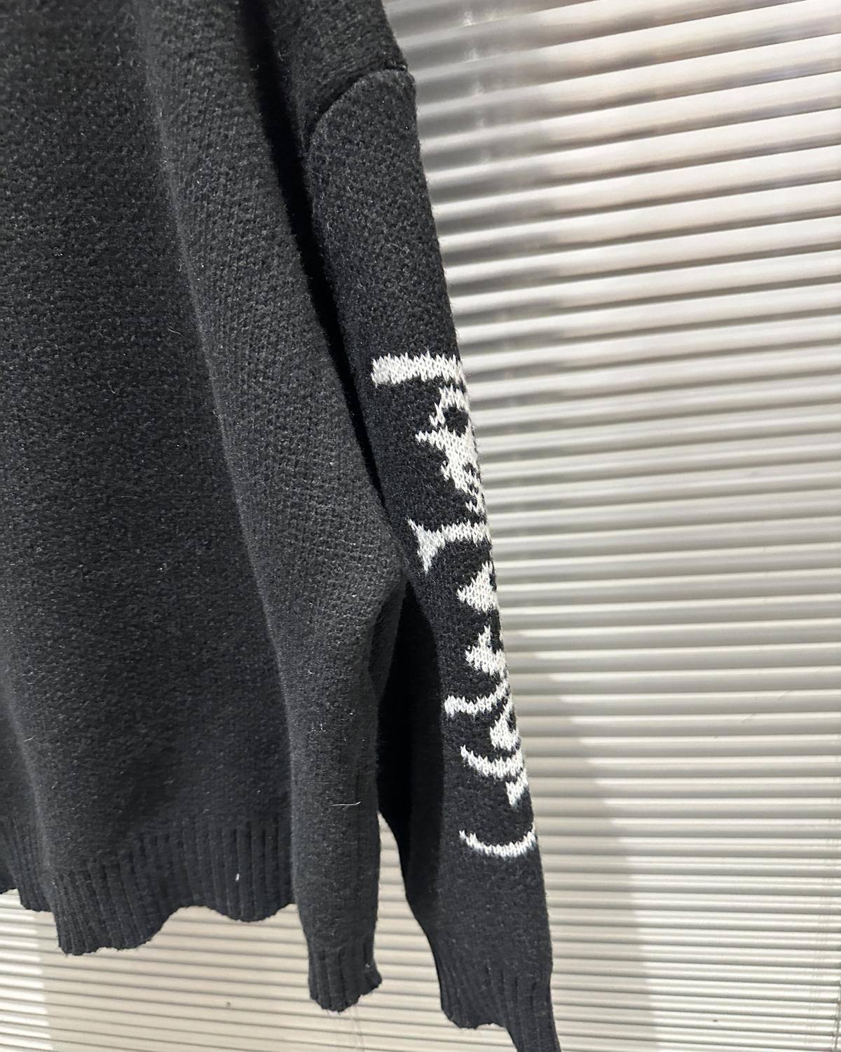 GRAILZ PROJECT SWEATER