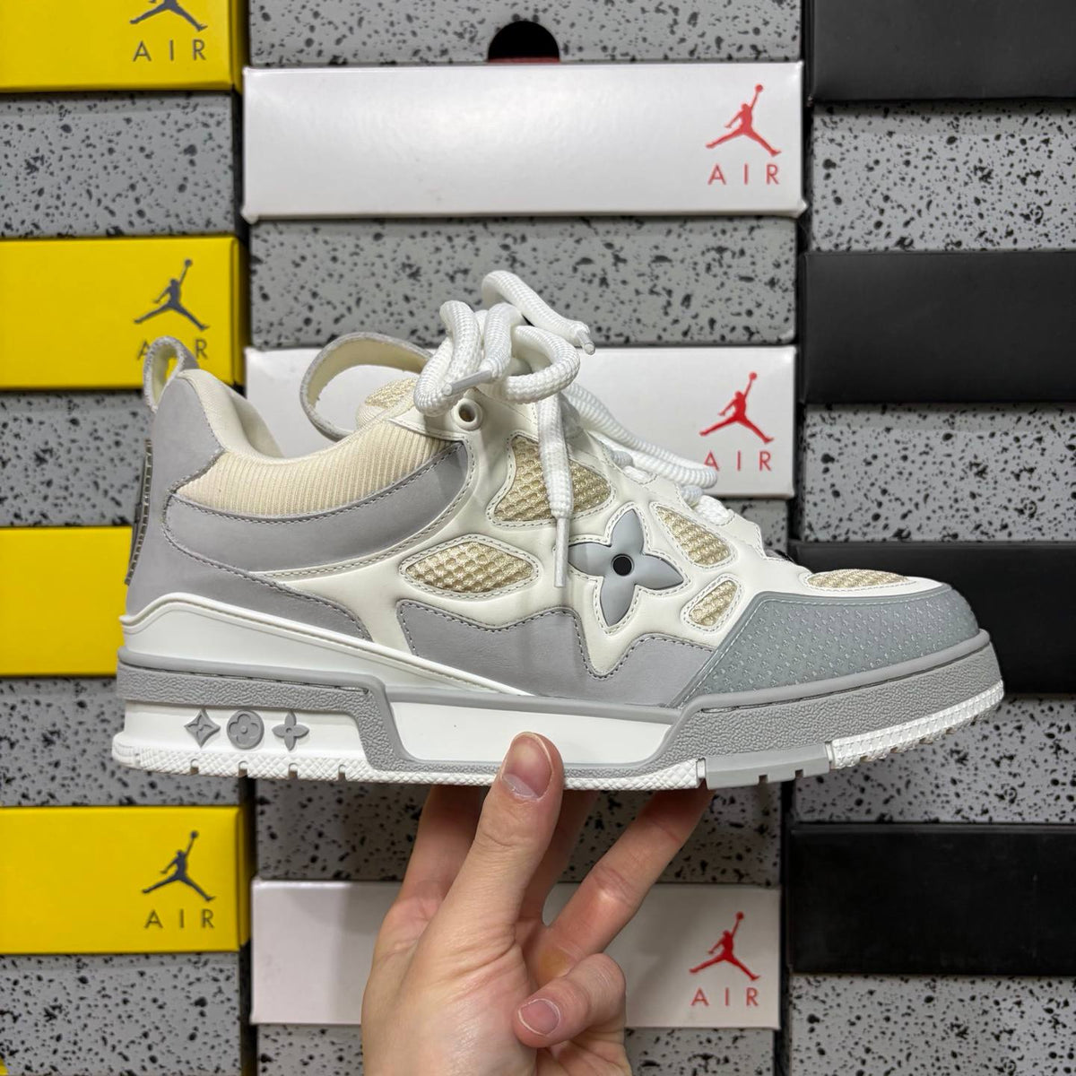 LOUIS VUITTON SKATE WHITE SNEAKERS