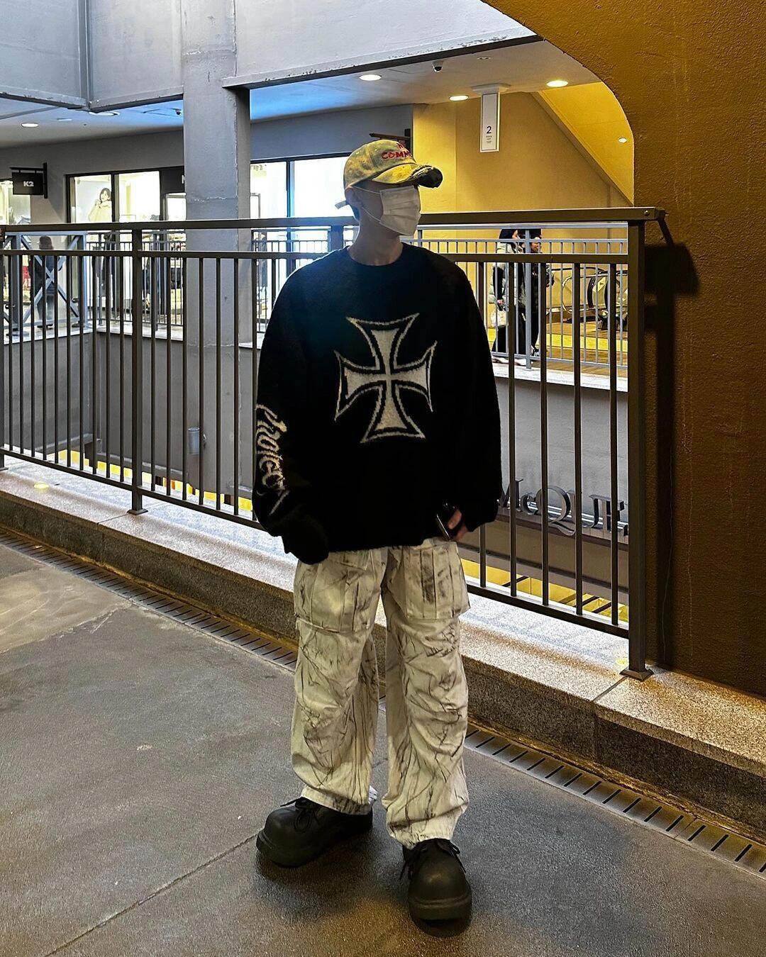 GRAILZ PROJECT SWEATER