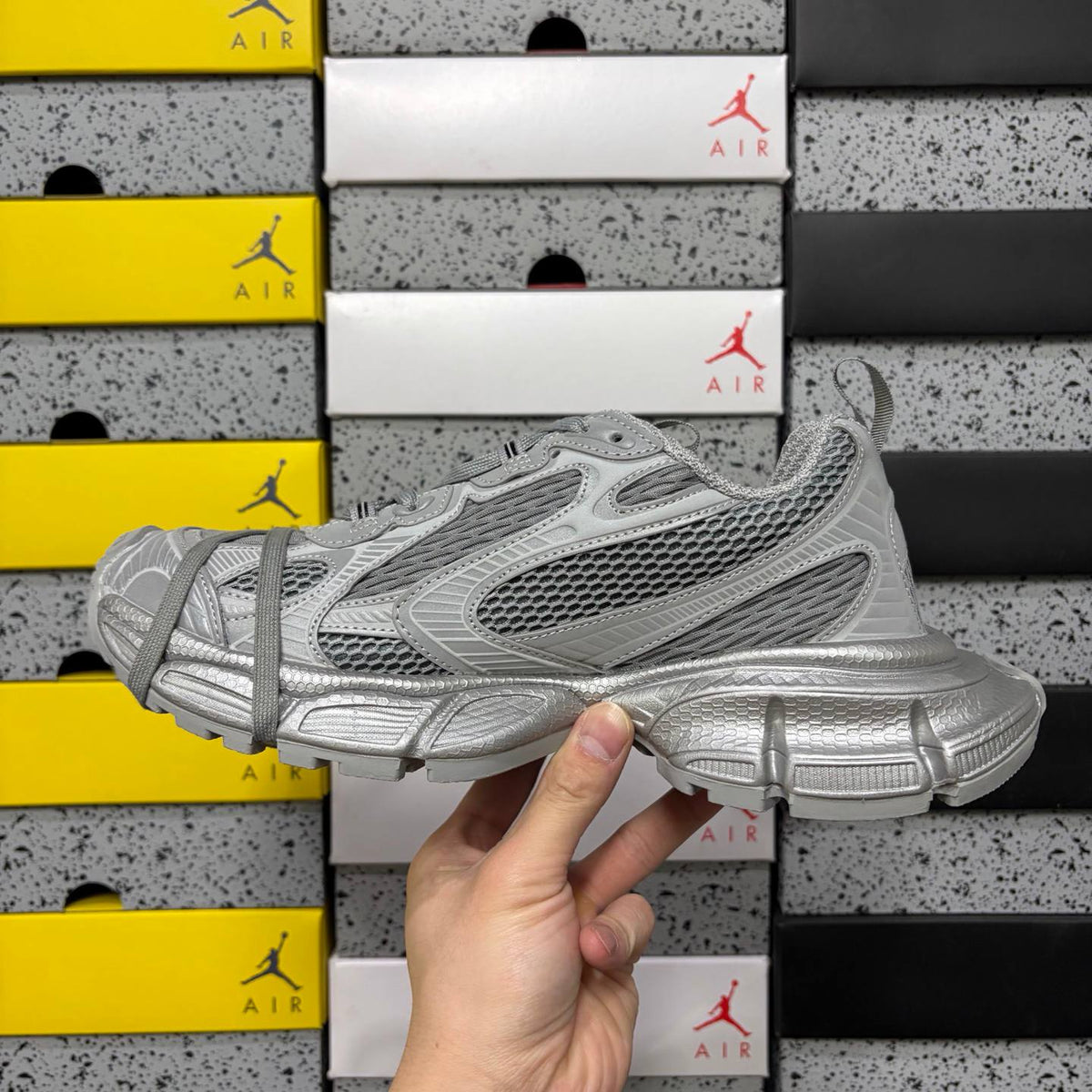 BALENCIAGA 3XL GREY SNEAKERS