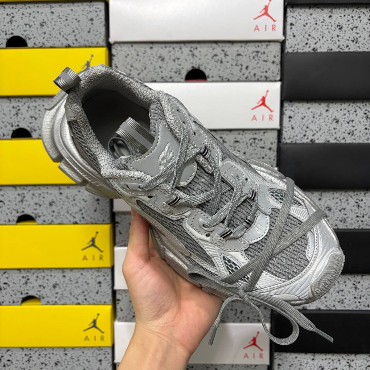 BALENCIAGA 3XL GREY SNEAKERS