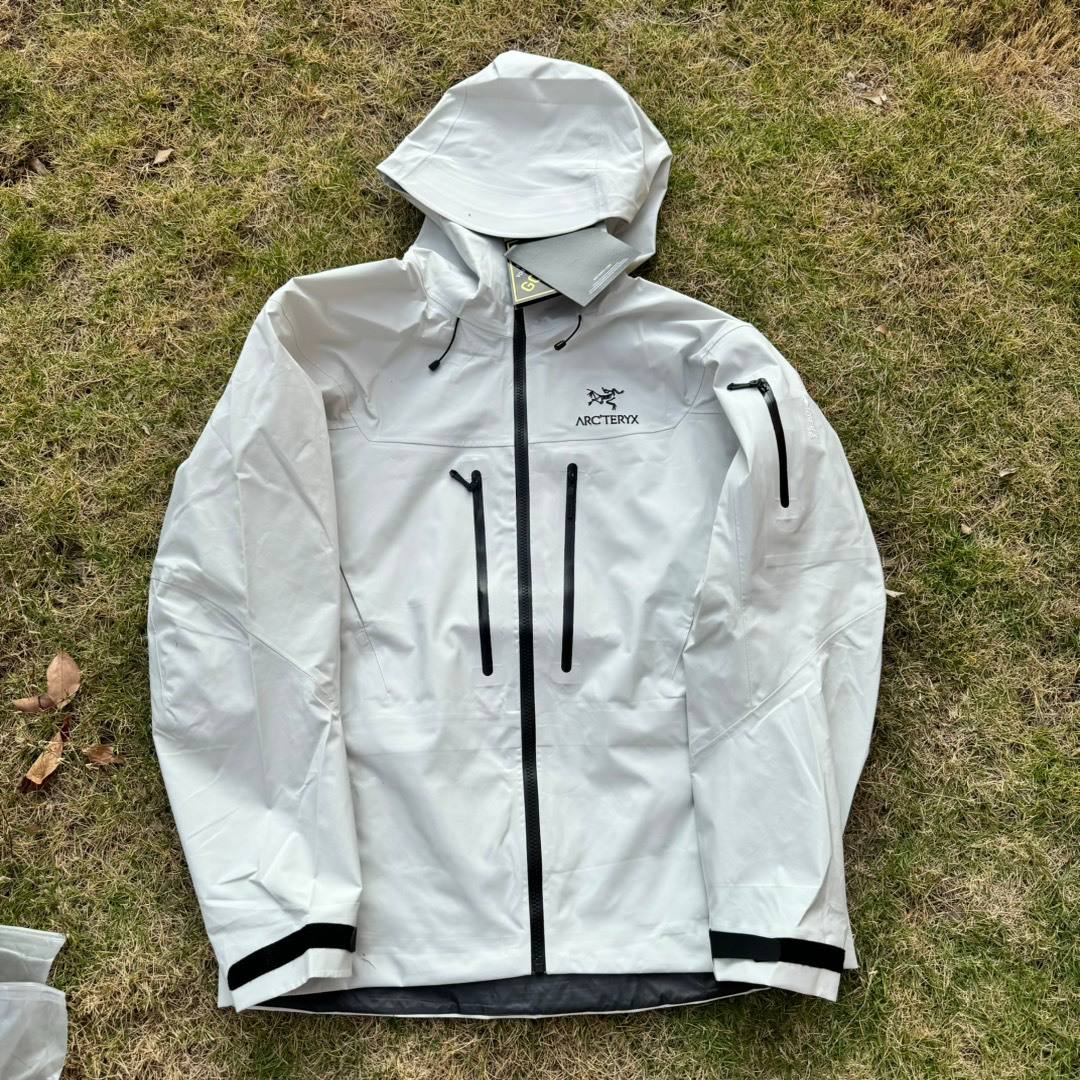 ARCTERYX ALPHA SV BLACK JACKET