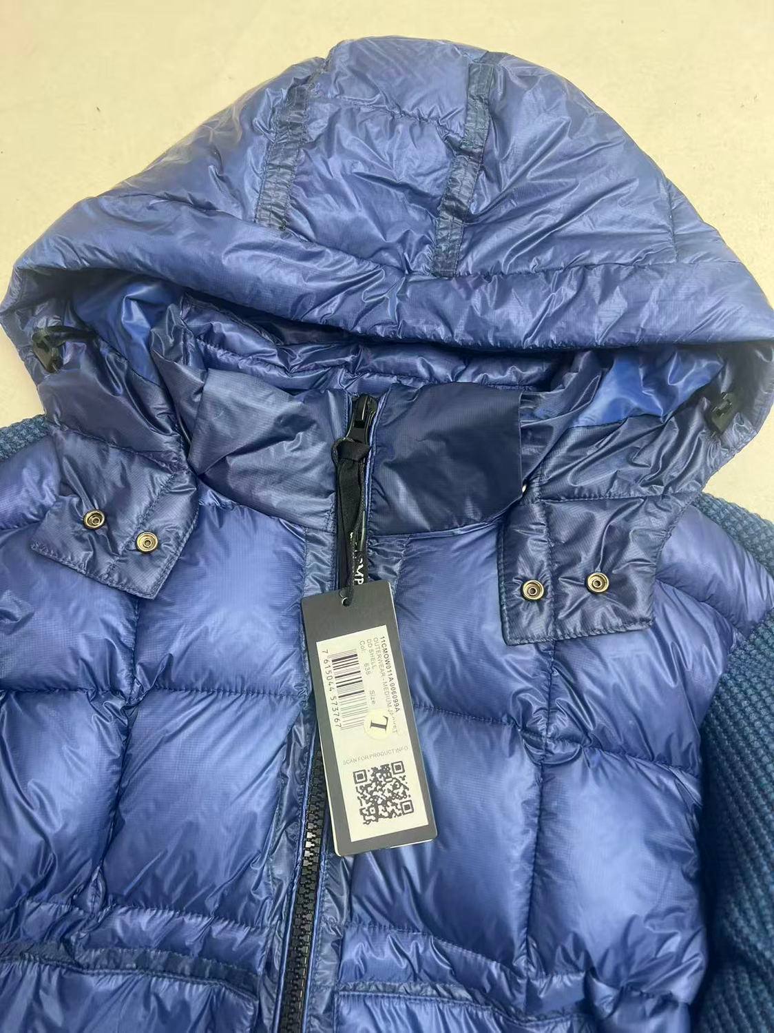 C. P COMPANY D.D SHELL DOWN WHITE JACKET