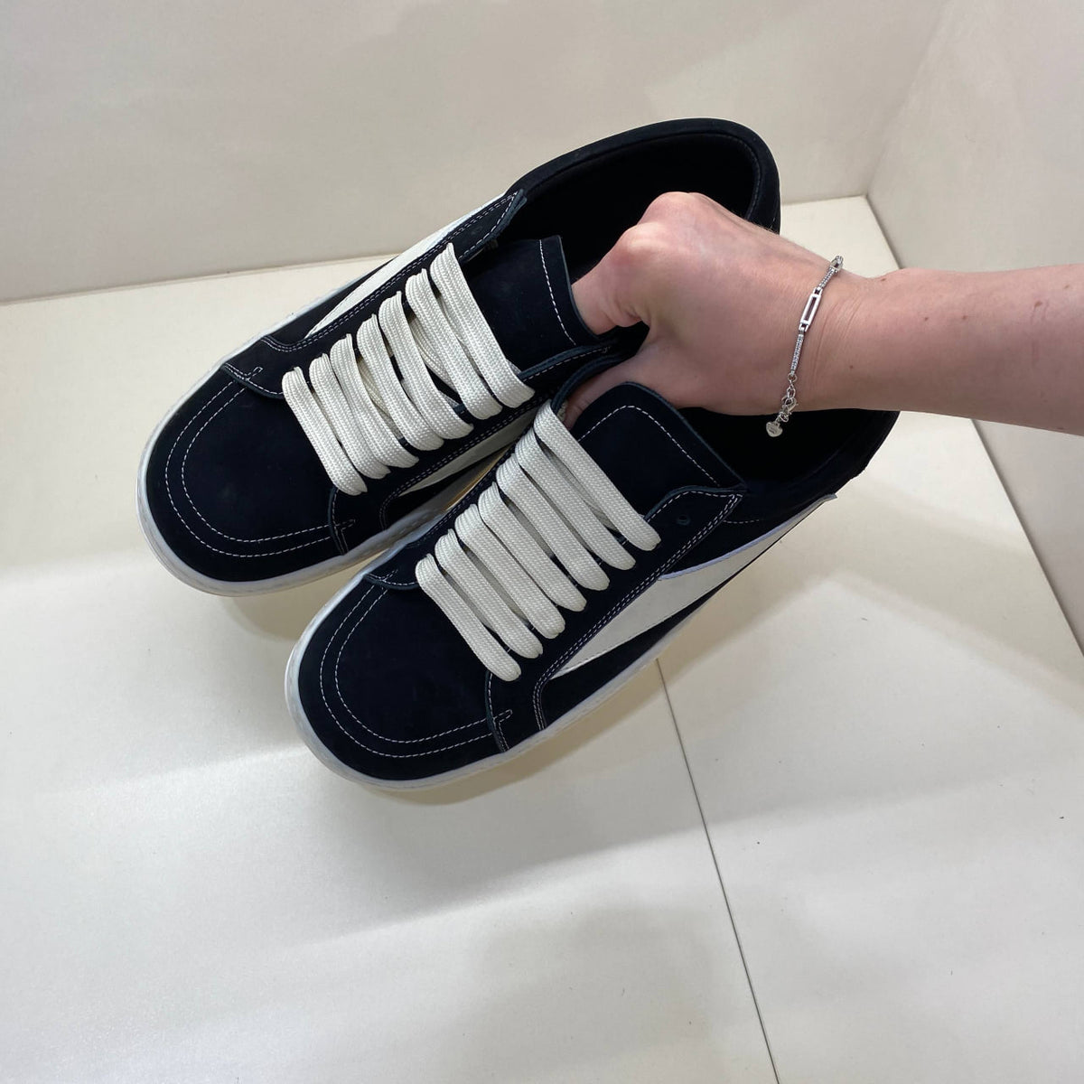 RICK OWENS STROBE VINTAGE LOW BLACK SUEDE
