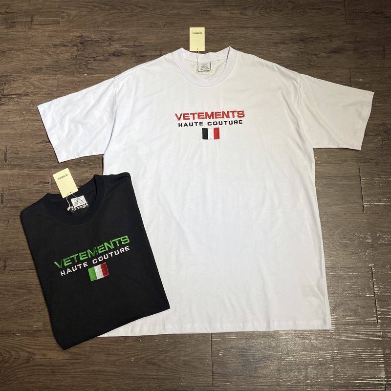 VETEMENTS HAUTE COUNTURE T-SHIRT