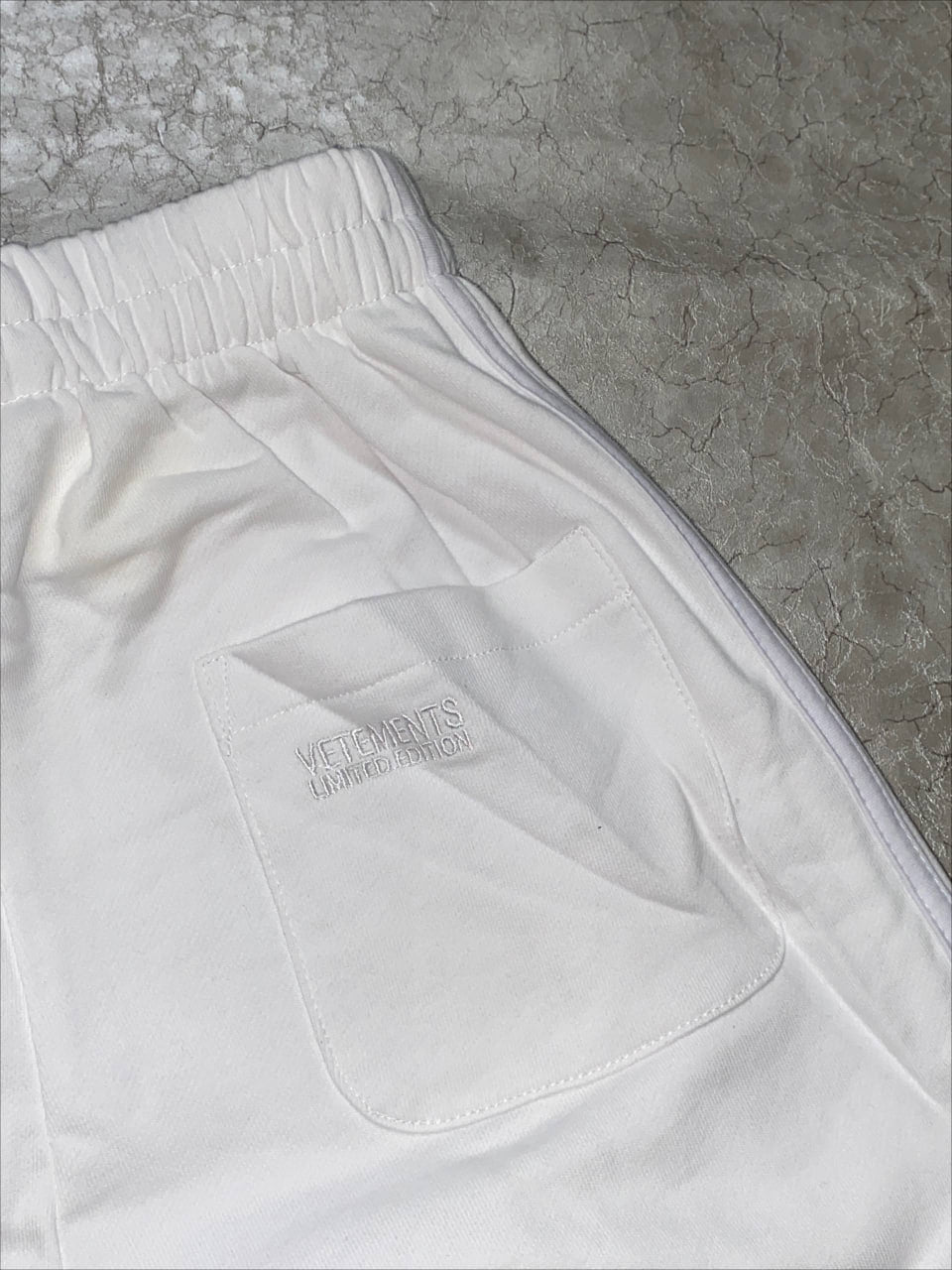 VETEMENTS SHORTS