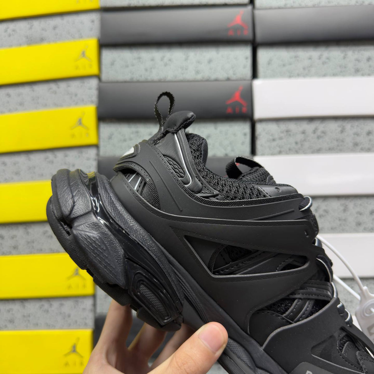 BALENCIAGA TRACK 1.0 BLACK SNEAKERS