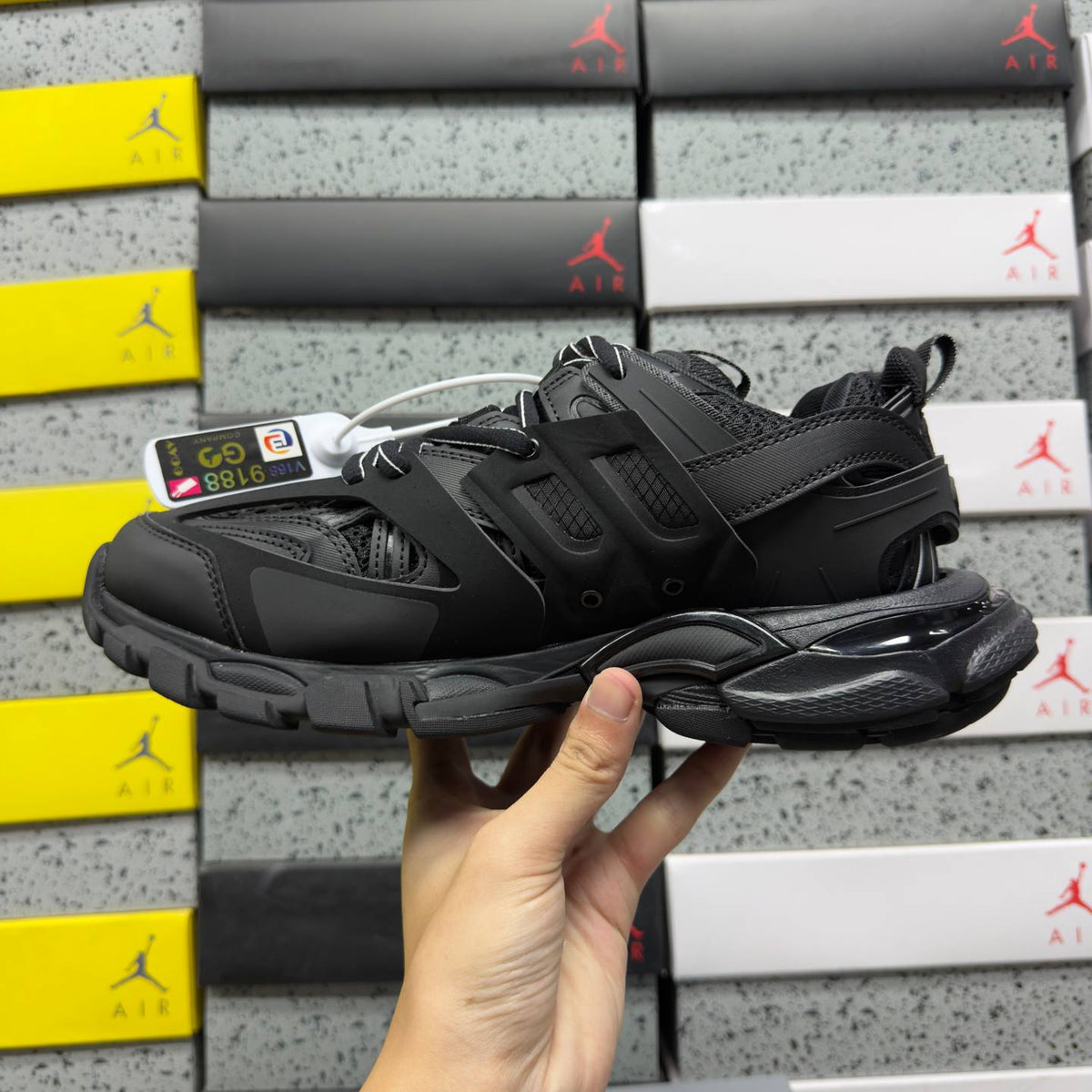 BALENCIAGA TRACK 1.0 BLACK SNEAKERS