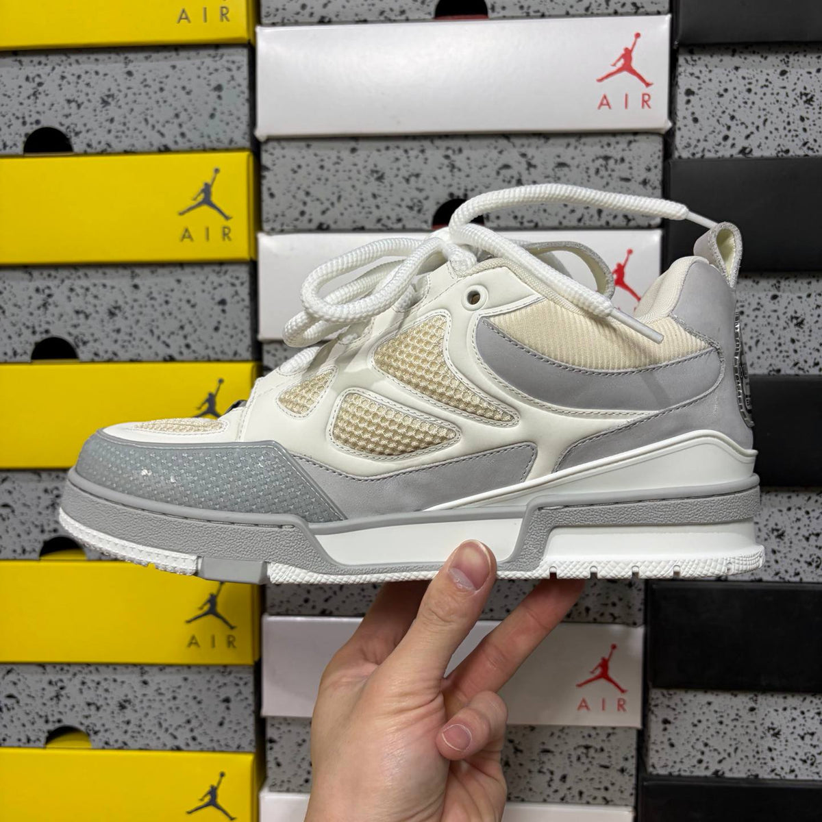 LOUIS VUITTON SKATE WHITE SNEAKERS